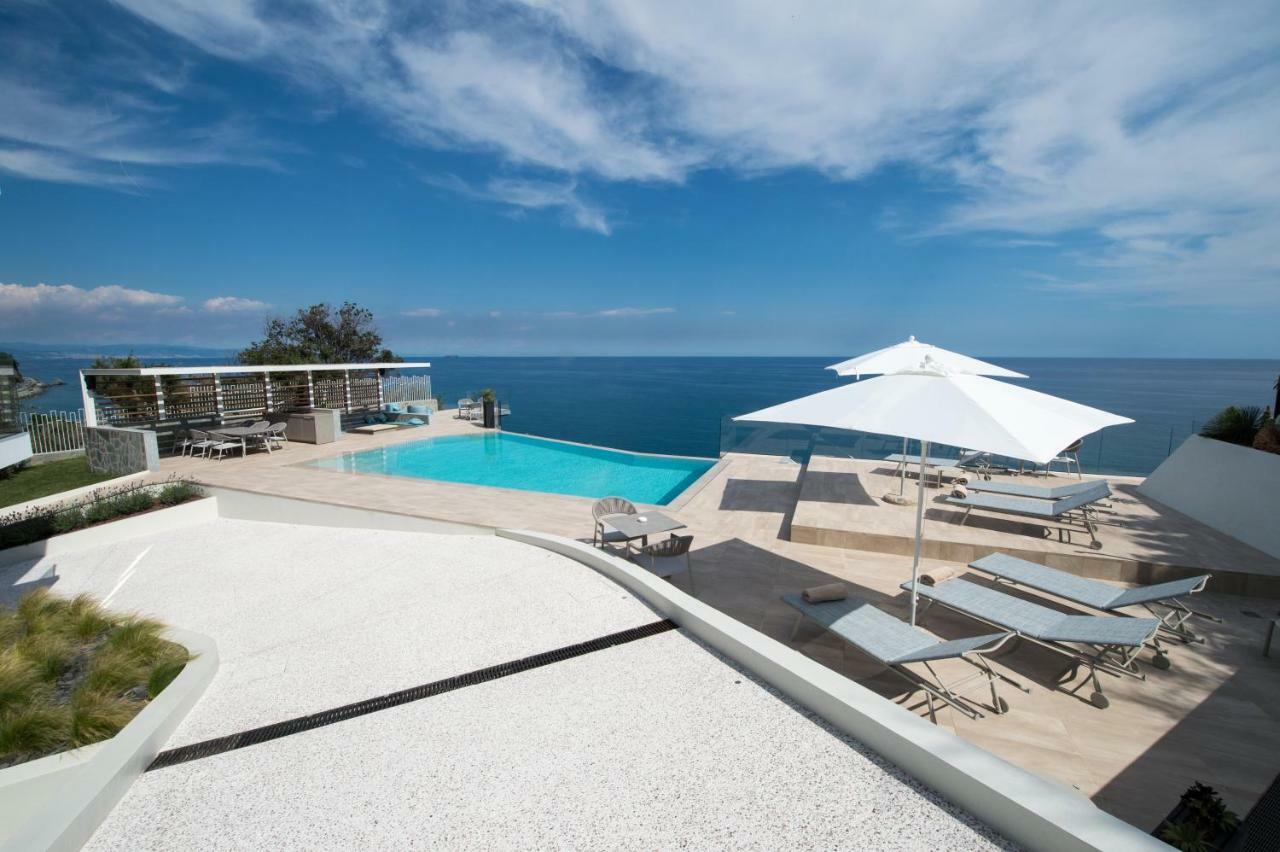 B&B Capo Torre Resort & Spa อัลบีโซลา ซูเพริโอเร ภายนอก รูปภาพ